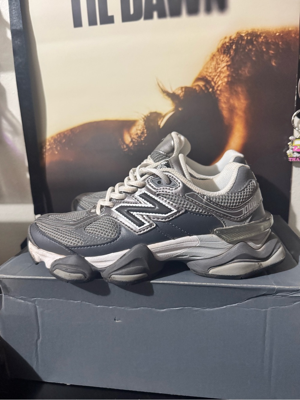 New Balance Women's Grey and Silver Chunky Runner Sneakers